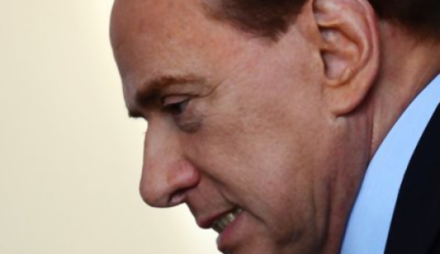 Europa busca evitar caída de Italia