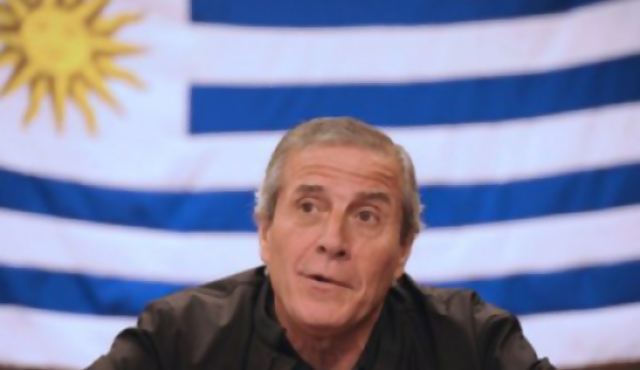 Tabárez convoca dos refuerzos locales