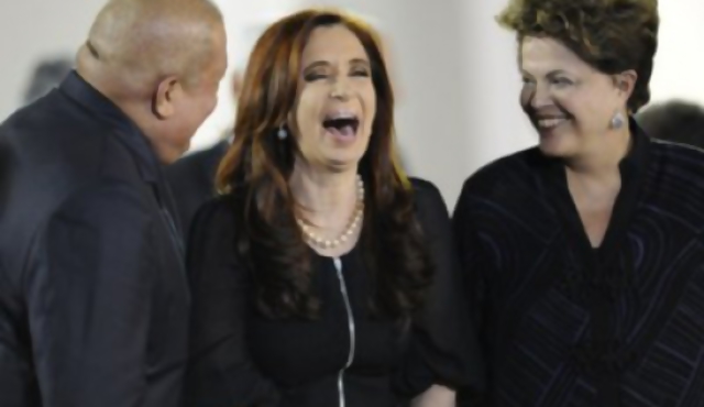 Nace la Celac en cumbre de Caracas