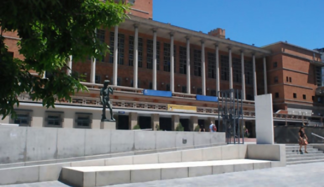 Panes dulces y turrones con irregularidades  