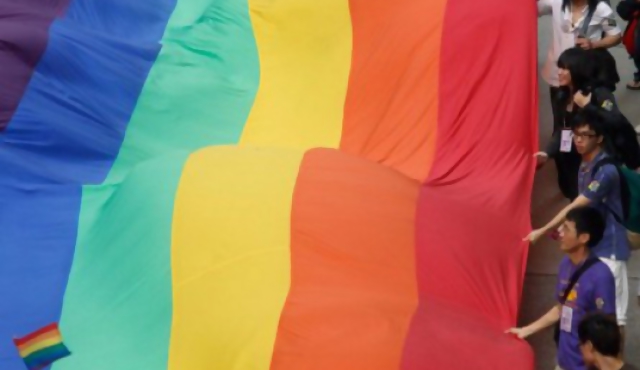 Ecuador da primera pensión de viudez a lesbiana