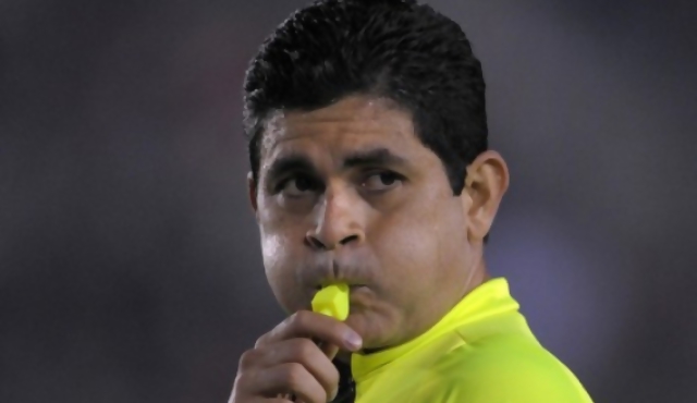 Denuncian a Oscar Ruíz por acoso sexual