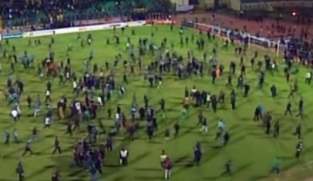 Egipto: violencia deja 74 muertos en partido de fútbol