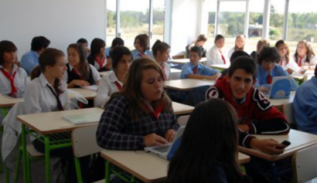 Paro de 24 horas en liceos de Montevideo