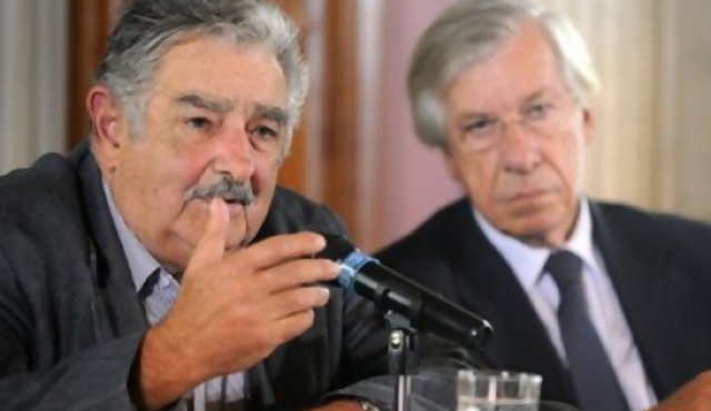 Mujica y Astori respaldaron a Venegas