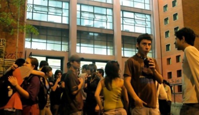 Aumentan número de becas del Compromiso Educativo
