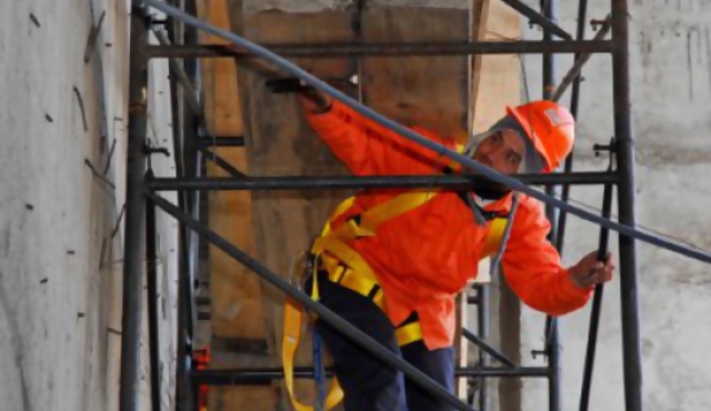 Convenio para incorporar adolescentes infractores en la construcción