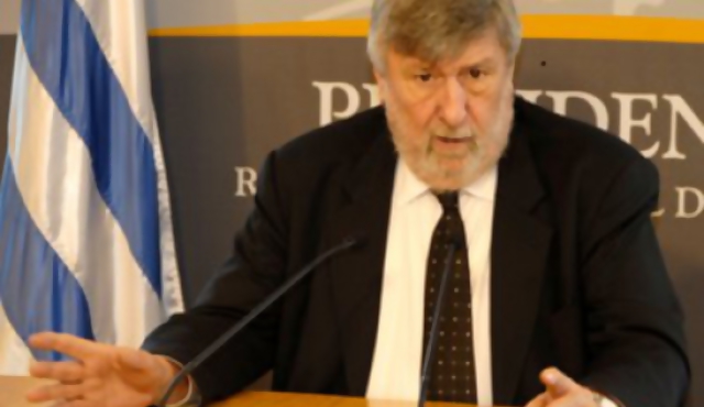 Renunció Julio Baráibar para no "afectar" relaciones con Argentina