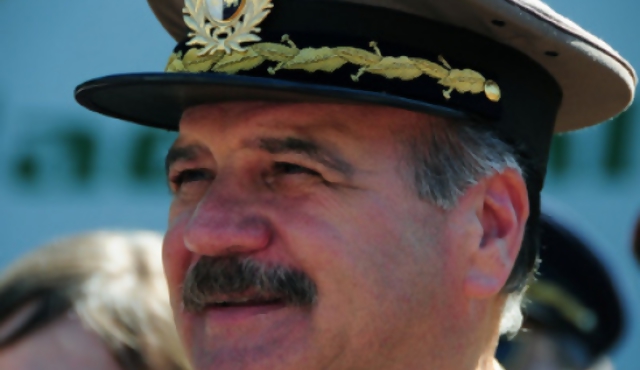 Aguerre convocó al Ejército a “continuar apegados a las leyes”