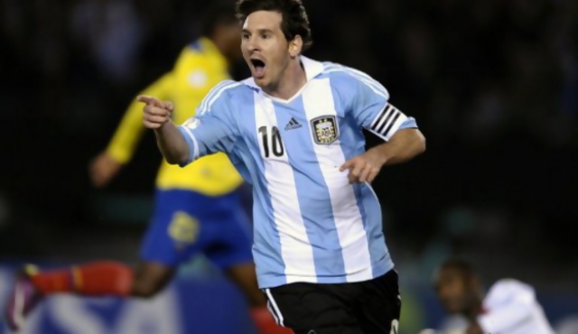 Una goleada para tomar la punta