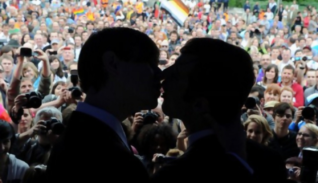 “El matrimonio biológicamente homosexual es posible” en Uruguay