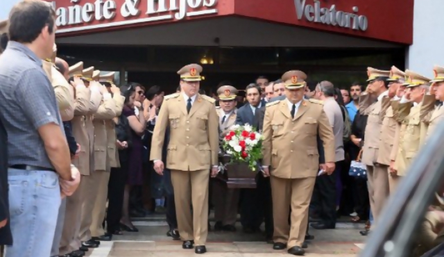 Paraguay cambia ministro tras violentos choques con campesinos 
