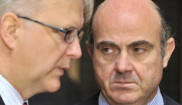 España pide oficialmente "ayuda financiera"