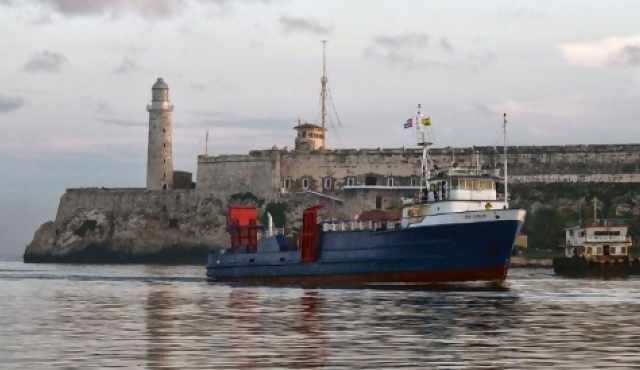 Llega a Cuba barco desde Miami