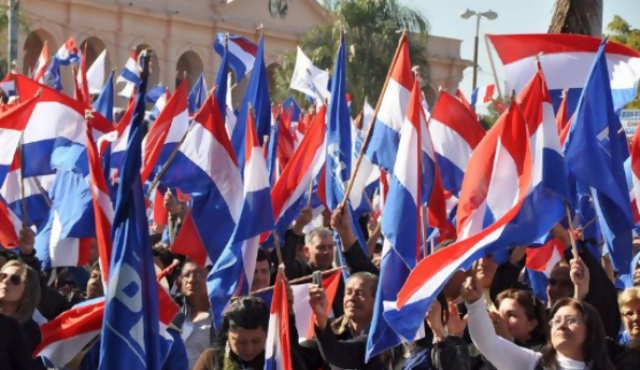 56% de los votantes paraguayos apoya destitución de Lugo