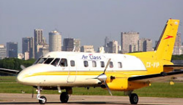 Encuentran restos del avión desaparecido