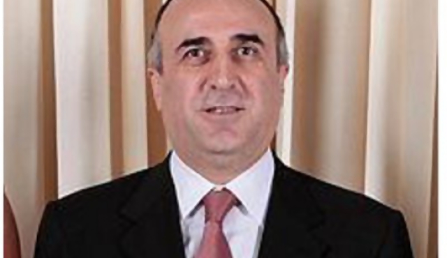 Visita de canciller azerí "preocupa" a armenios  