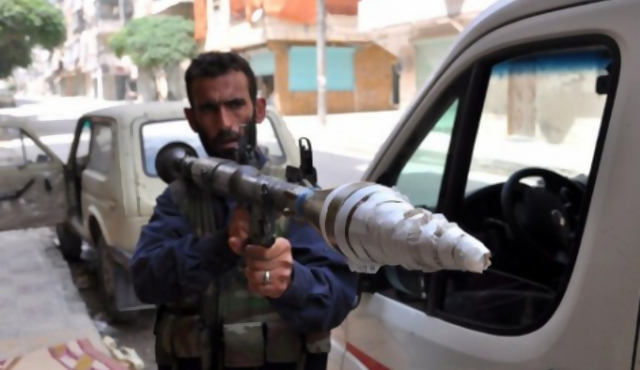 Rebeldes controlan vía entre Alepo y Turquía