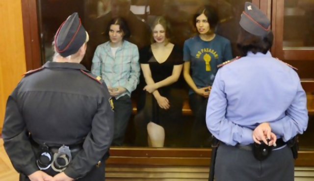 Pussy Riot condenadas a dos años de detención