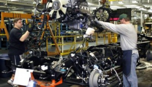 Crece la industria pero cae el personal ocupado
