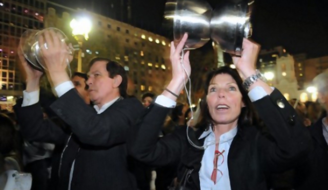 Multitudinaria protesta en Argentina contra el "cepo" y la re-reelección