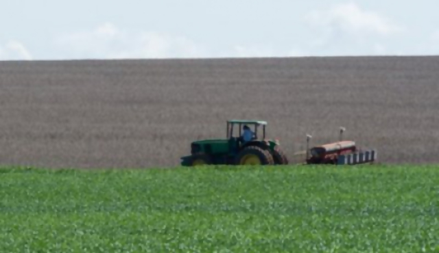 Colonización usa dinero del ICIR para compra de tierras