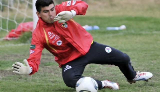 Apendicitis deja sin partido al golero de Bolivia