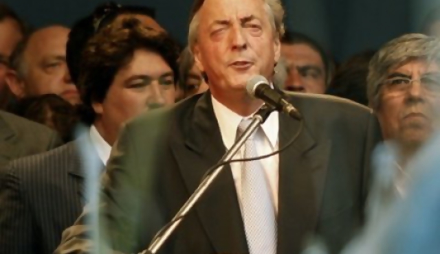 Kirchner o volver a la crisis de 2001