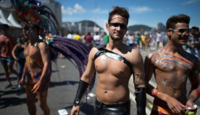 Parada gay en Río contra la homofobia
