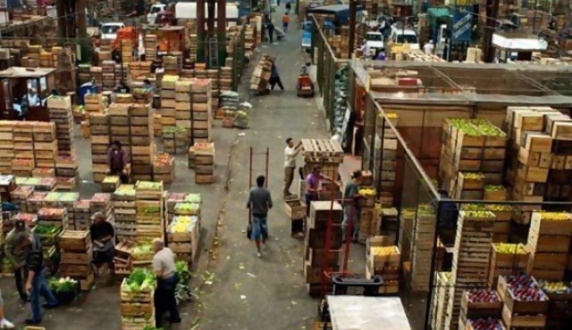 Producción en "menos manos" y los precios suben