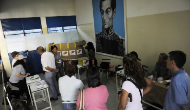 Chavismo arrasó en elecciones regionales