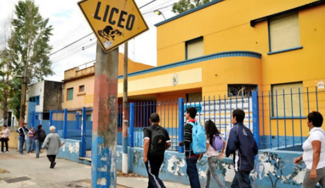Educación media: mayor retención con peor rendimiento