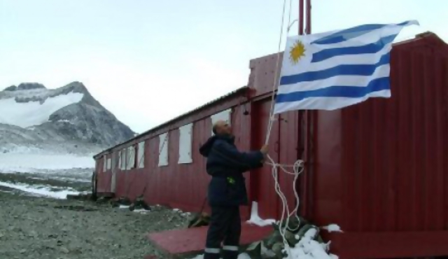 Uruguayos buscan “hazaña” científica y deportiva en la Antártida