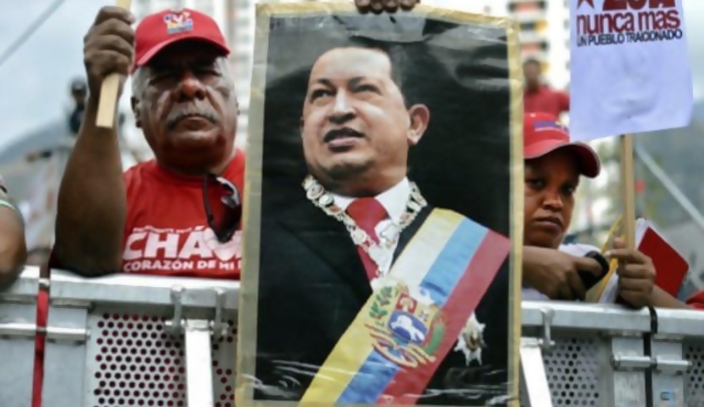 El País de Madrid retira foto falsa de Chávez
