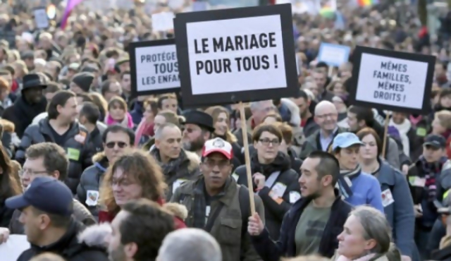 Francia debate el "matrimonio para todos"