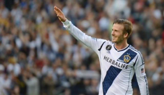 Beckham, un pop star llega al Paris Saint Germain