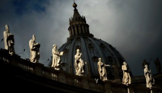 "Un mínimo de suspenso" antes de elegir al Papa