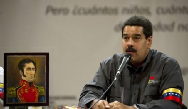 Maduro reconoce que será difícil embalsamar a Chávez