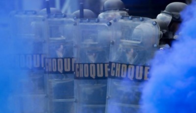 Balas de caucho y granadas para Brasil 2014