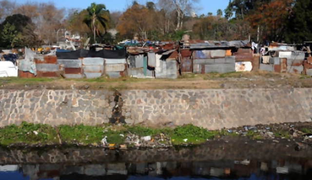 Baja la pobreza pero se mantiene la indigencia
