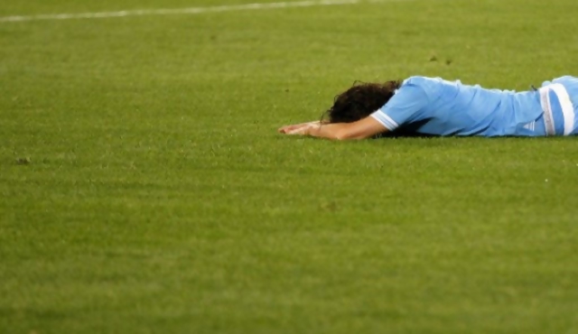 Cavani erró su tercer penal en el año