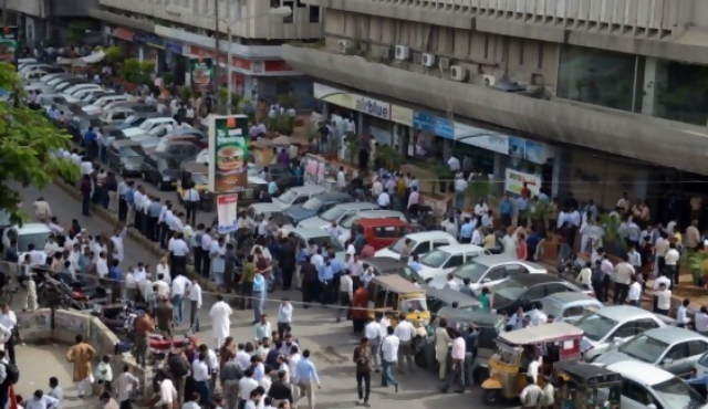 Potente terremoto sacude Irán