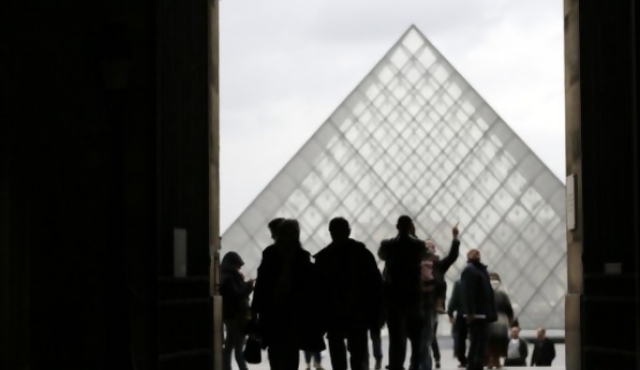 Polémica entre alemanes y franceses por exposición en Louvre