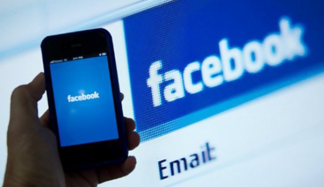 La contraseña del Facebook como prueba de amor