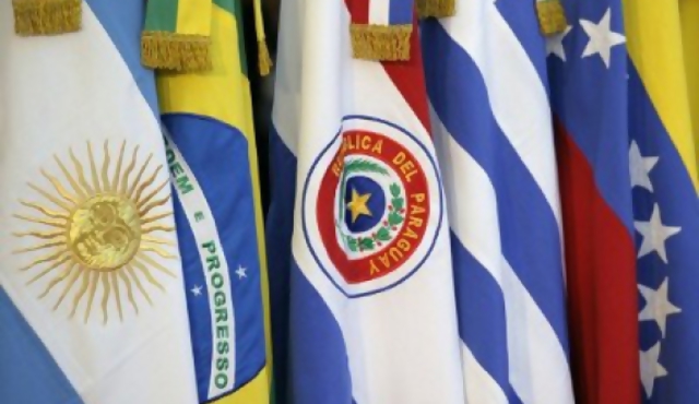 "Enredo institucional" daña al Mercosur