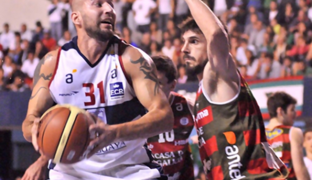Sin Smith, Aguada apela a la épica