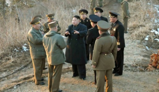 Corea del Norte dispara tres misiles de corto alcance