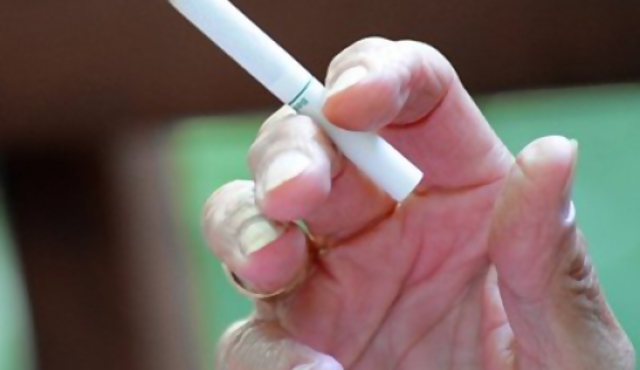 Proyecto busca prohibir visibilidad de tabaco en puntos de venta