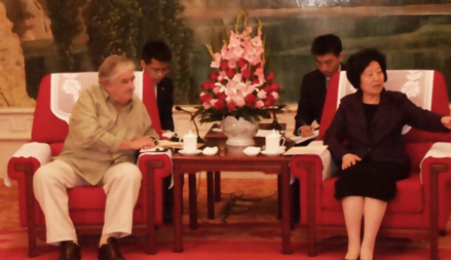 Mujica: "Queremos ser aliados de China"