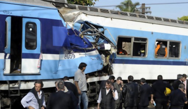 Choque de trenes en Buenos Aires deja tres muertos